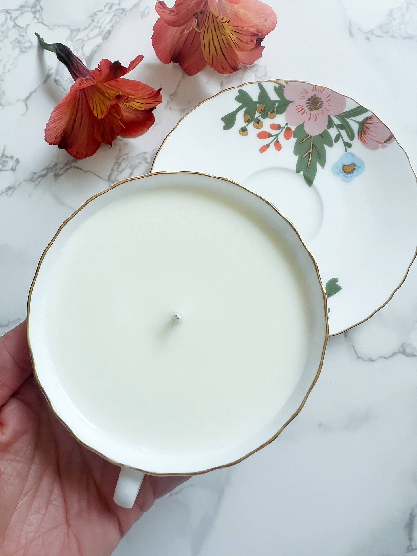 Mimosa Blossom & Nectarine Teacup Candle in Gift Box