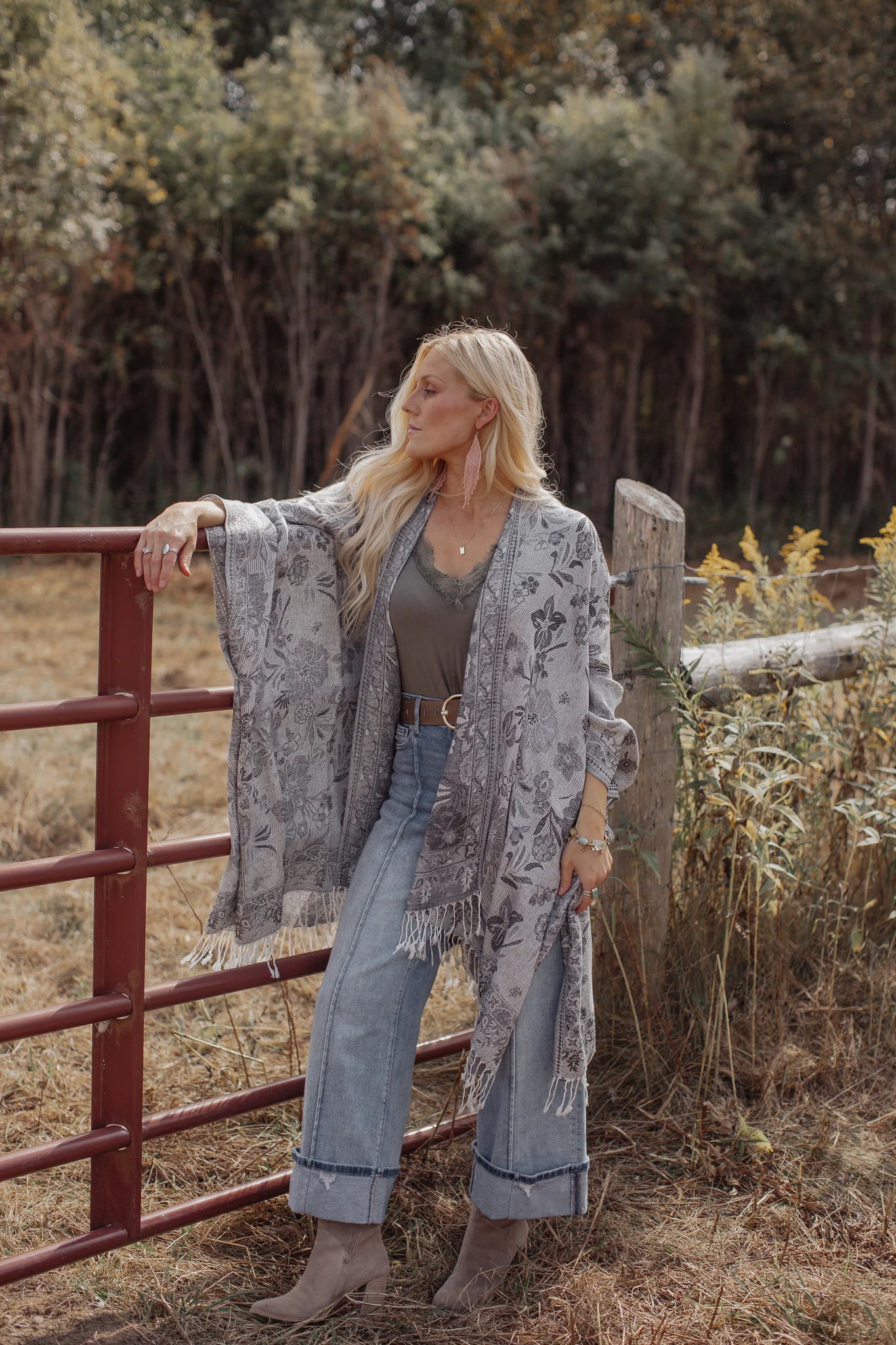 Wildflower Woven Kimono - Dove