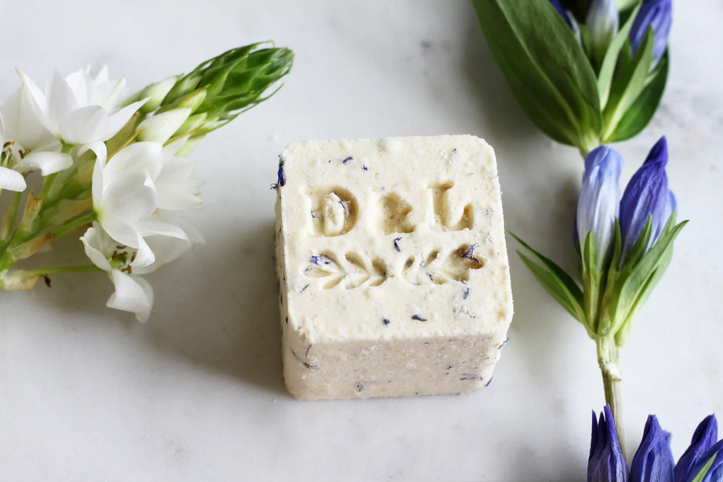 White Tea and Ginger Sparkling Milk Bath Cube - Dot and Lil
