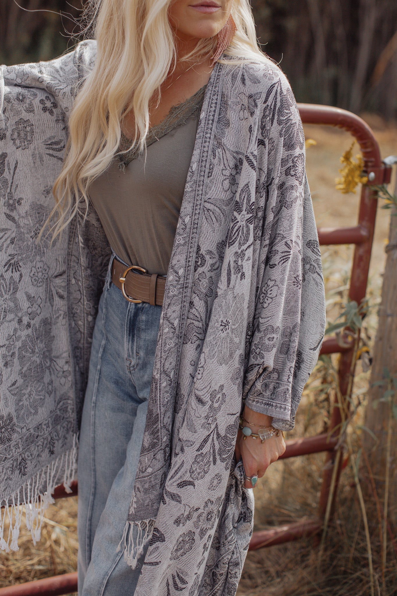 Wildflower Woven Kimono - Dove