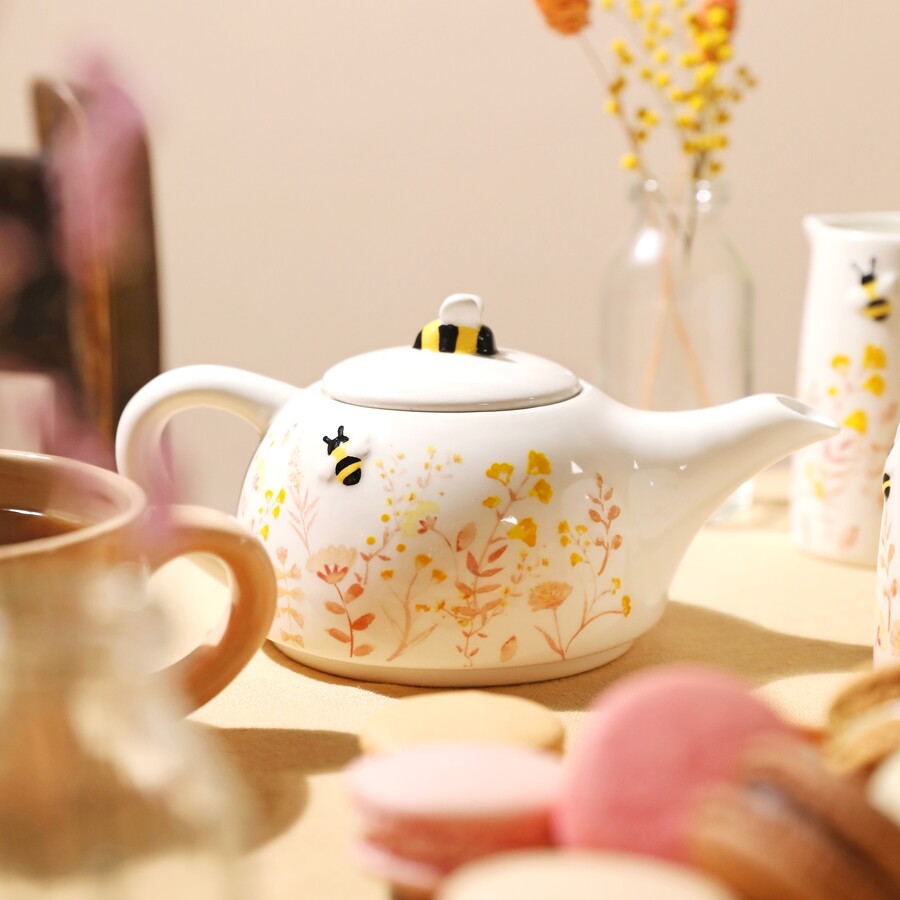 Floral Ceramic Teapot and Mug set - Lisa Angel UK