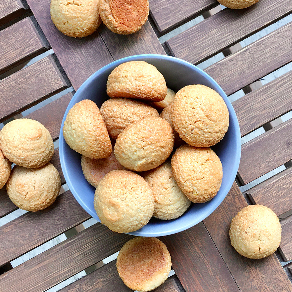 Pistachio Almond Macaroon Cookies - Piccola Cucina